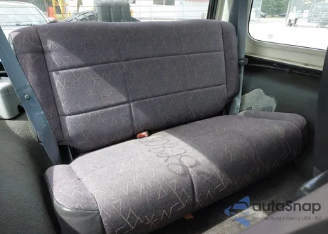 2002 Jeep Wrangler Sport z USA, uszkodzony, nr VIN 1J4FA49S82P704731